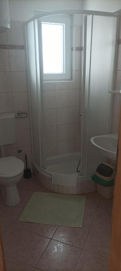Feel Good Apartment Banjol エクステリア 写真