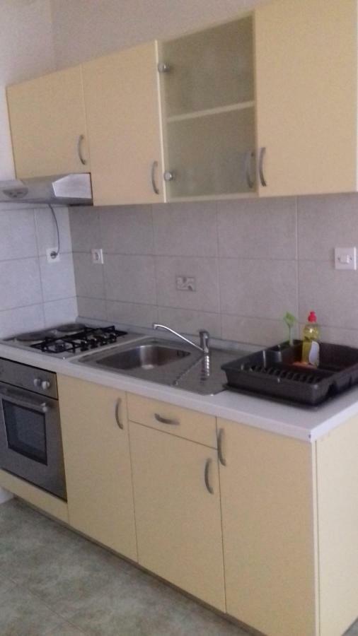 Feel Good Apartment Banjol エクステリア 写真